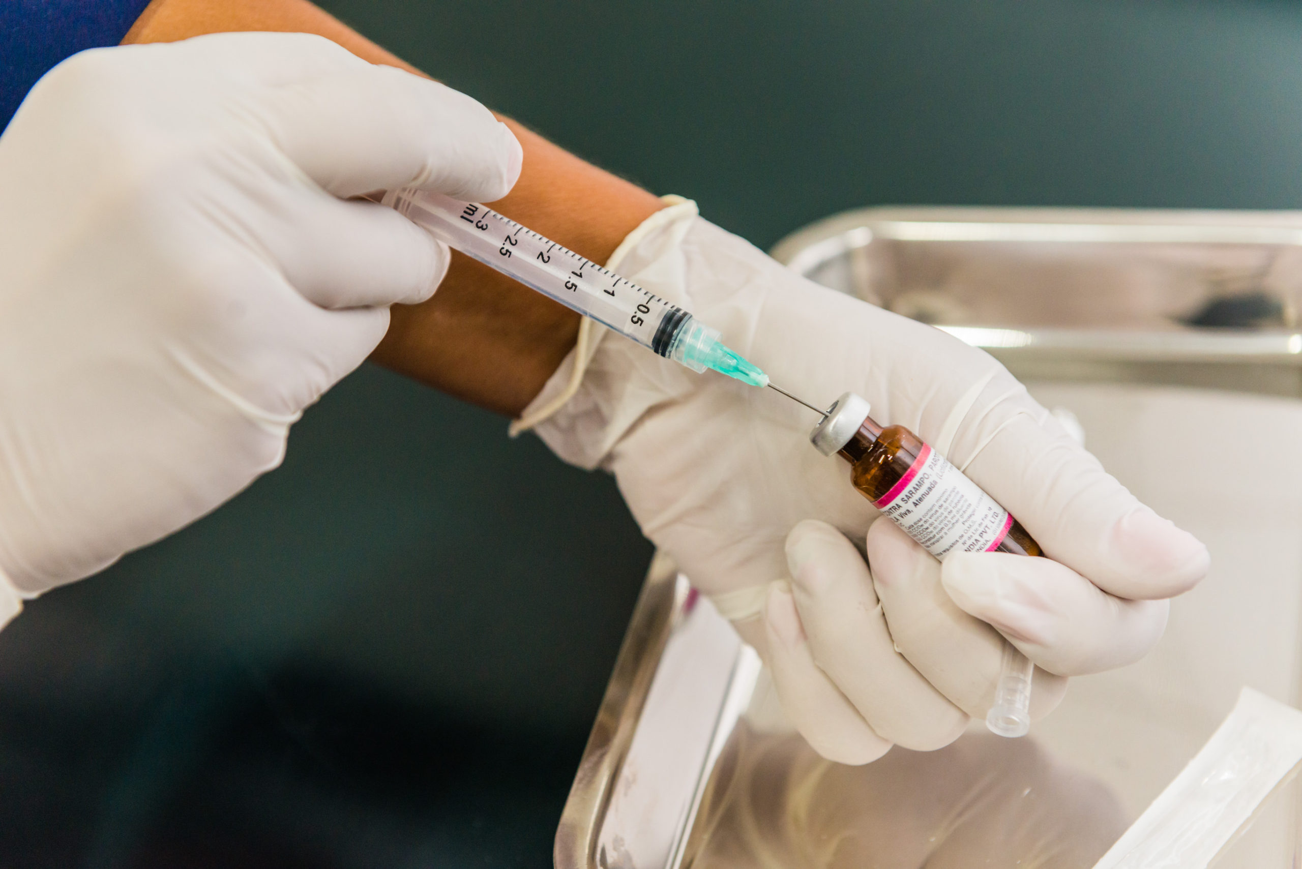 Casos de sarampo tiveram aumento de 34 vezes em 2025, alerta Opas