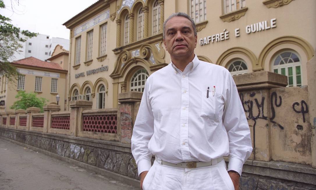 Médico pioneiro no tratamento da AIDS morre no Rio de Janeiro