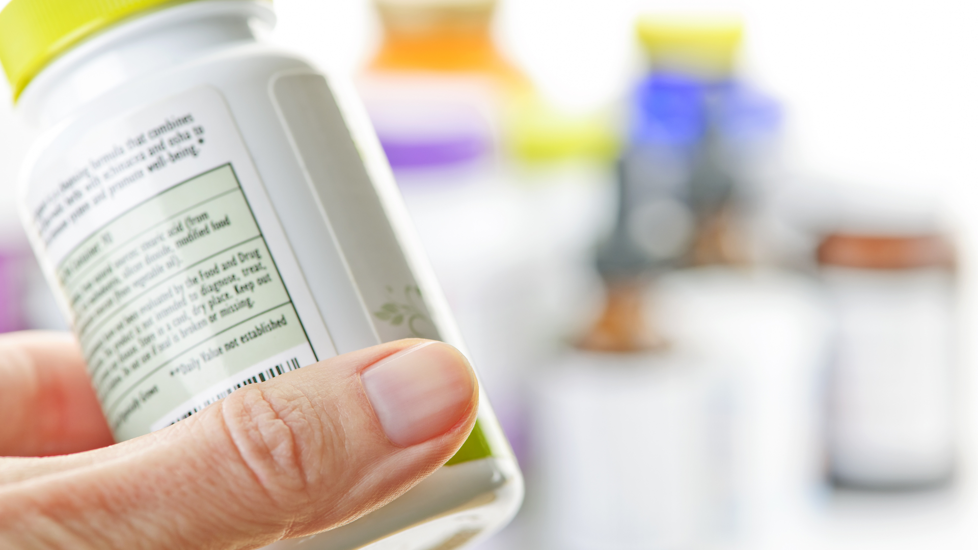 Rótulos de produtos deverão ter composição química em português