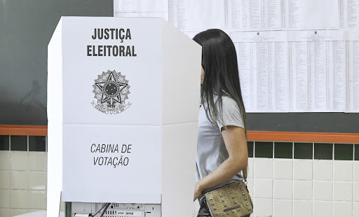 Justiça eleitoral divulga medidas de segurança contra o covid-19 para dia de votação no Brasil