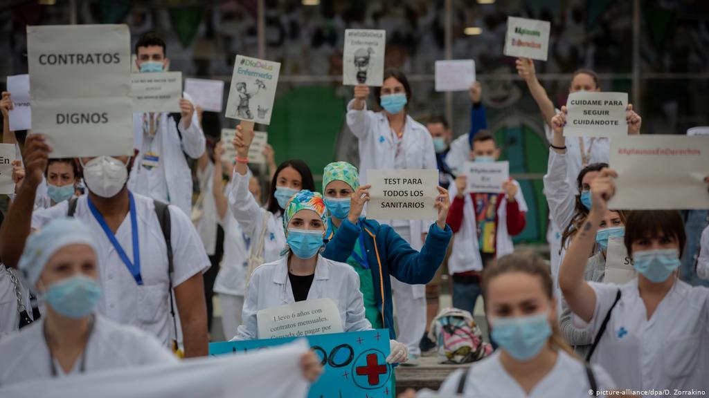 Servidores de saúde da Espanha protestam contra cortes nos serviços de saúde