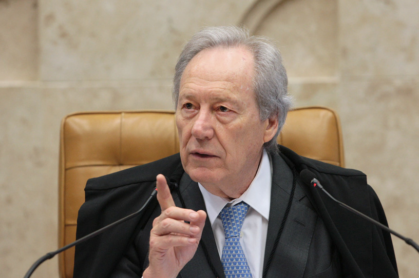 Lewandowski autoriza estados a vacinar adolescentes contra covid-19