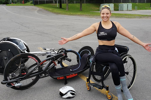 Com handbike improvisada, triatleta brasileira é ouro em etapa da Copa do Mundo paralímpica