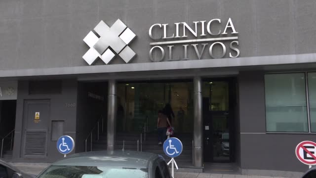 Maradona é operado com sucesso de hematoma na cabeça, diz médico