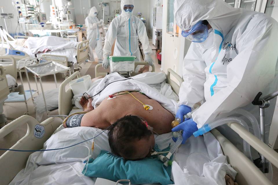 EUA têm novo recorde, com quase 232 mil casos de covid-19 em um dia