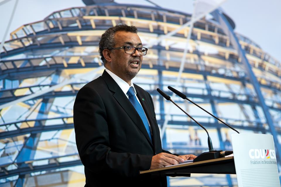 OMS alerta para terceira onda na Europa e faz recomendações para o Natal