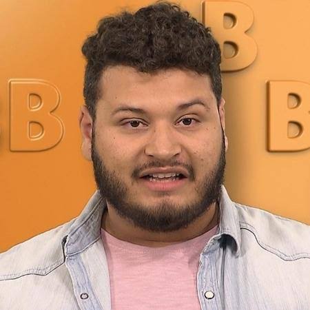 Ex-BBB Victor Hugo testa positivo para Covid-19 e é internado às pressas