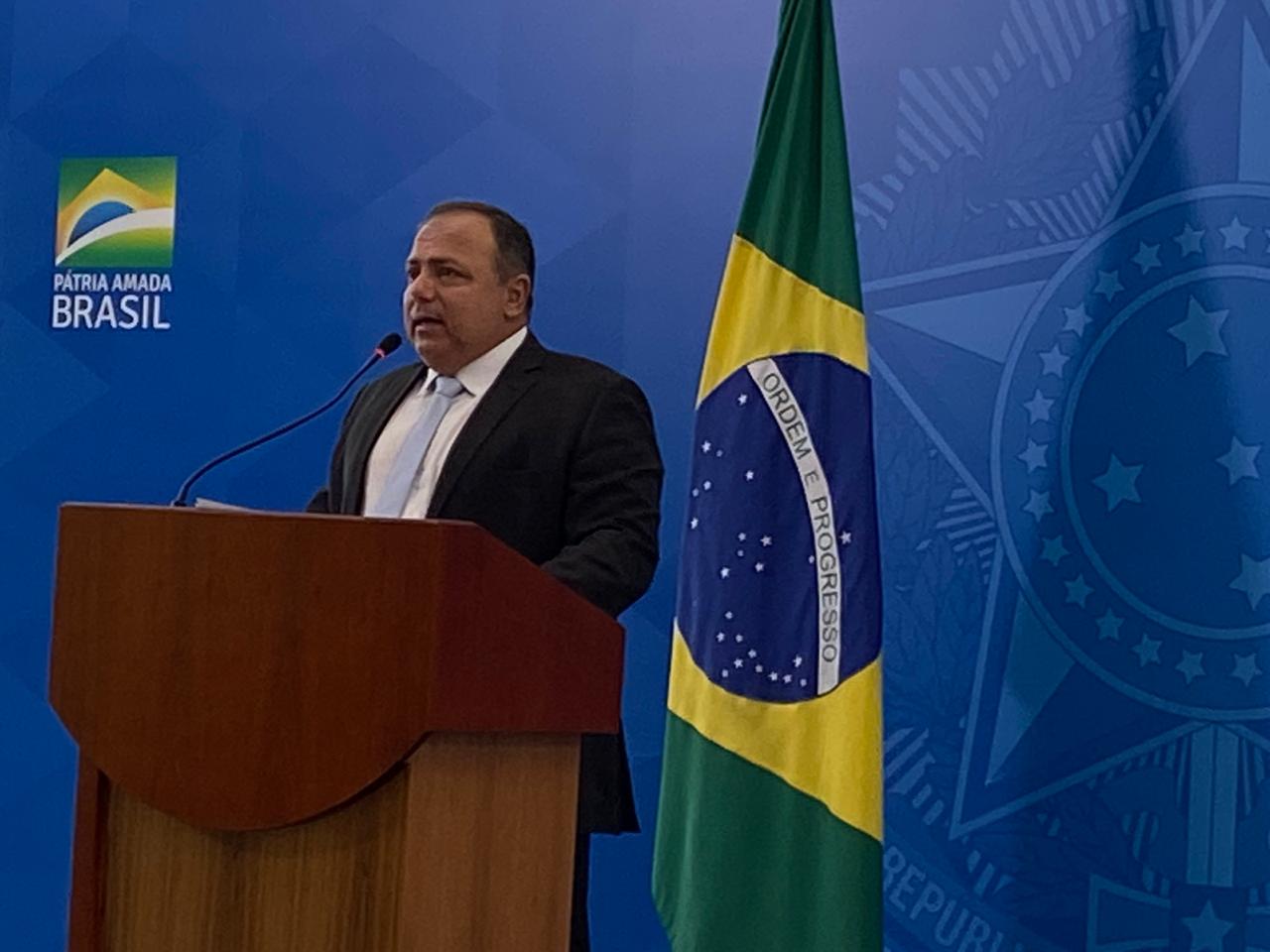 Confederação dos Municípios pede saída do Ministro da Saúde