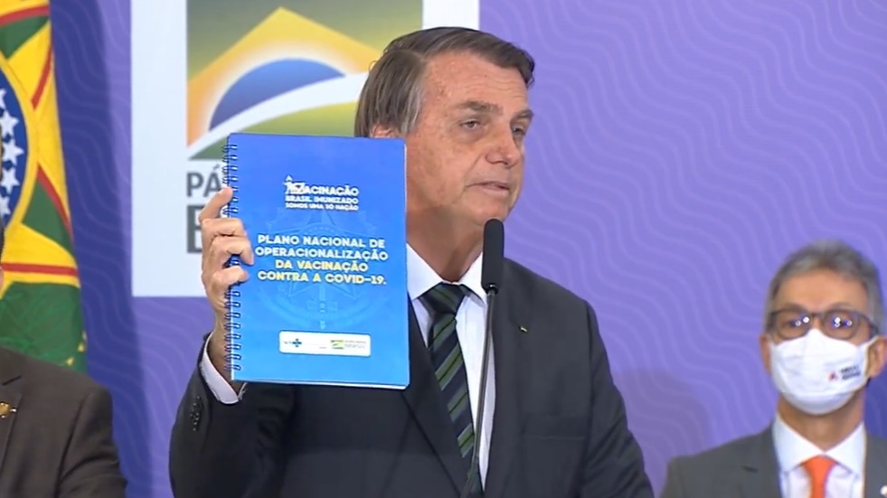 Pfizer não aceita condições de Bolsonaro para vender vacina ao Brasil