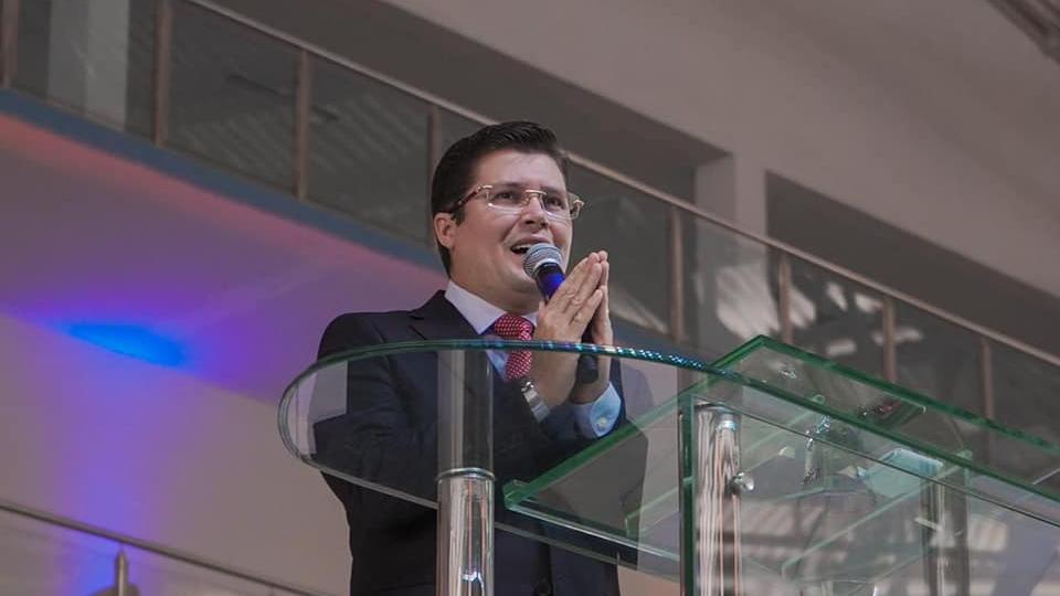 Após polêmica sobre a CoronaVac, Pastor Davi Goés emite nota de esclarecimento