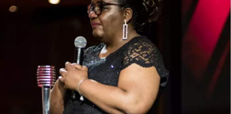 Primeira brasileira a ser vacinada é Mônica Calazans, enfermeira negra de 54 anos