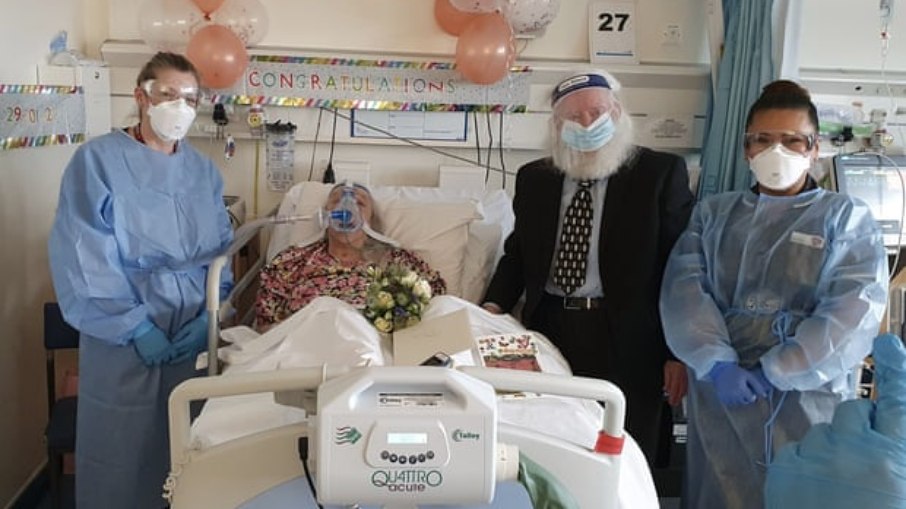 Casal oficializa união em hospital 46 anos após o primeiro encontro