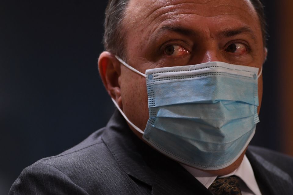 Pazuello diz que nunca autorizou protocolo com medicamentos contra Covid-19