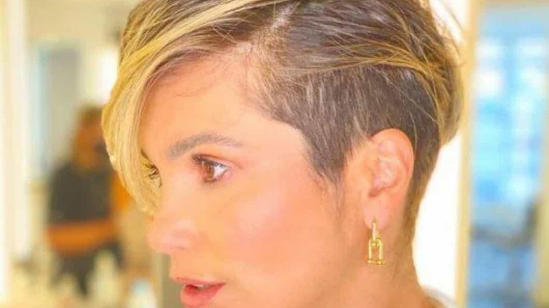 Flávia Alessandra adota look moderno