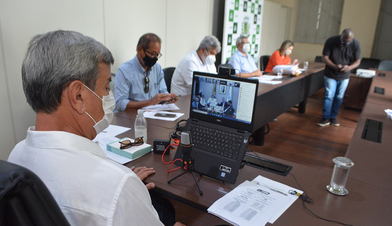 Feira de Santana está pronta para vacinação contra a covid-19, diz prefeito