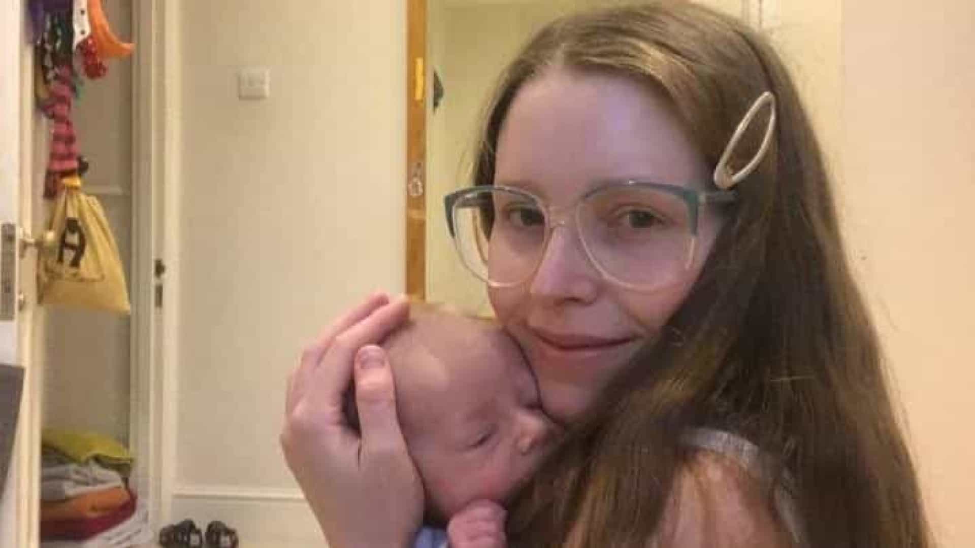 Atriz de Harry Potter está com filho de 3 meses internado com Covid-19