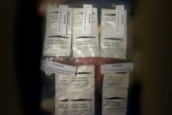 ‘Tratamento precoce’: governo Bolsonaro gasta quase R$ 90 milhões em remédios ineficazes, mas ainda não pagou Butantan por vacinas