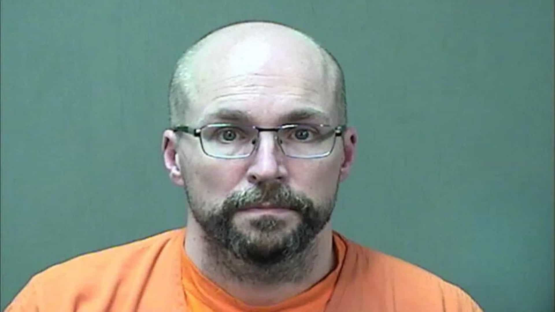 Farmacêutico que estragou doses de vacina é proibido de exercer profissão