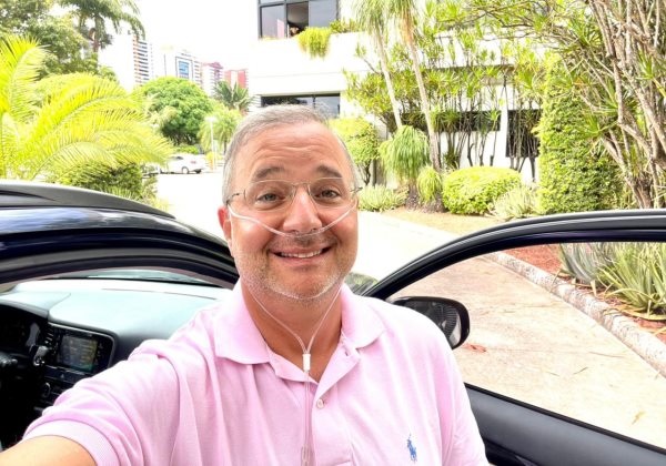 Secretário de Saúde da Bahia recebe alta