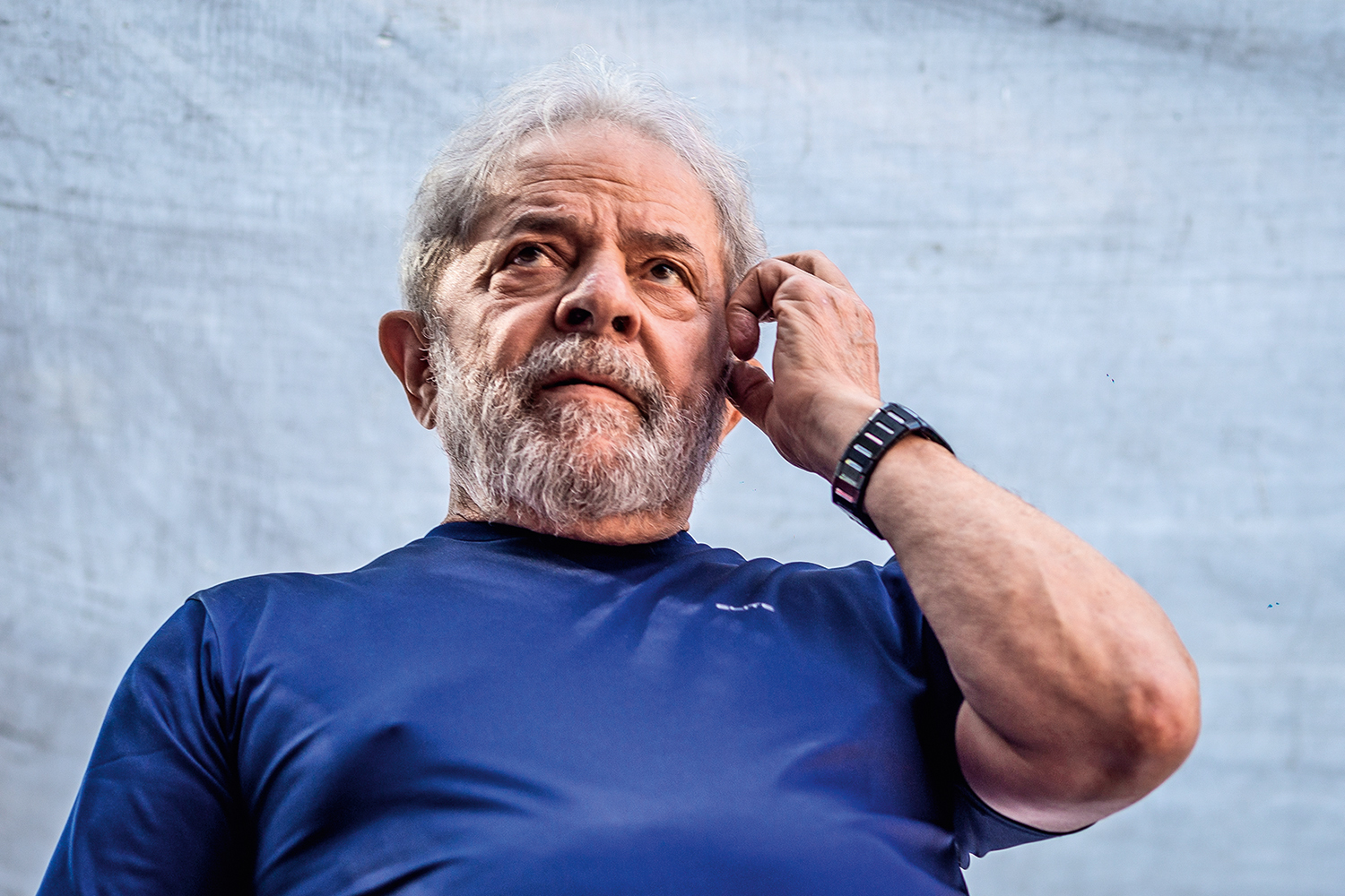 Lula marca cirurgia no quadril para 29 de setembro em Brasília