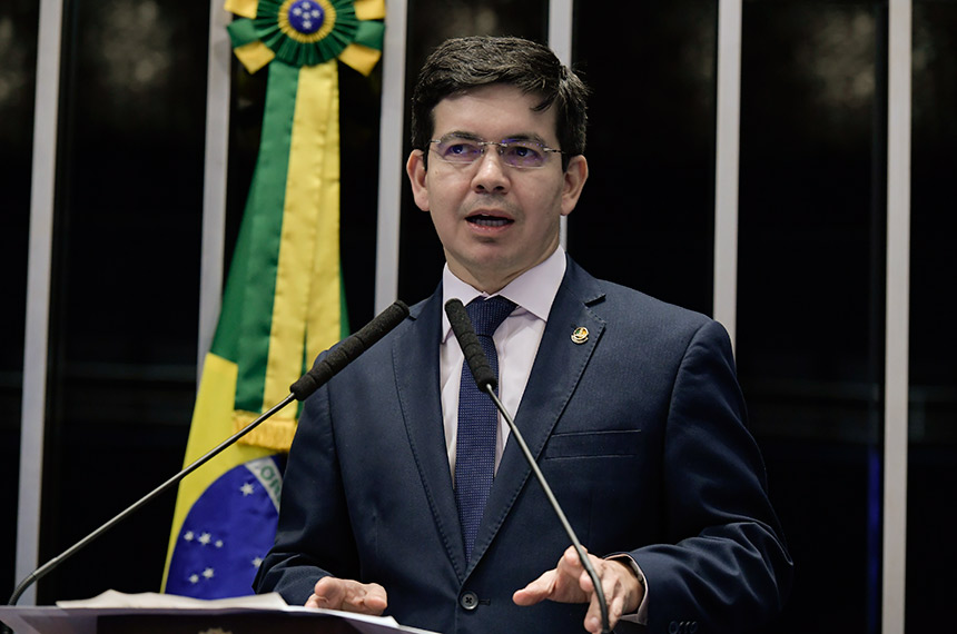 Senado aprova compra de vacinas contra covid pelo setor privado