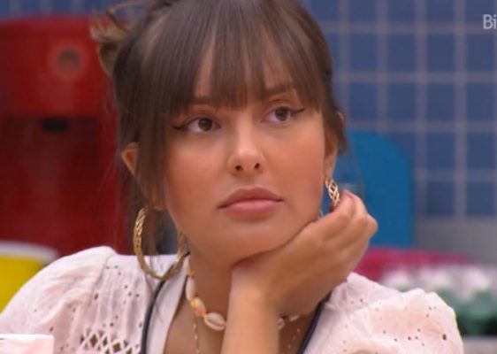 Frontoplastia: entenda como funciona a cirurgia de redução de testa