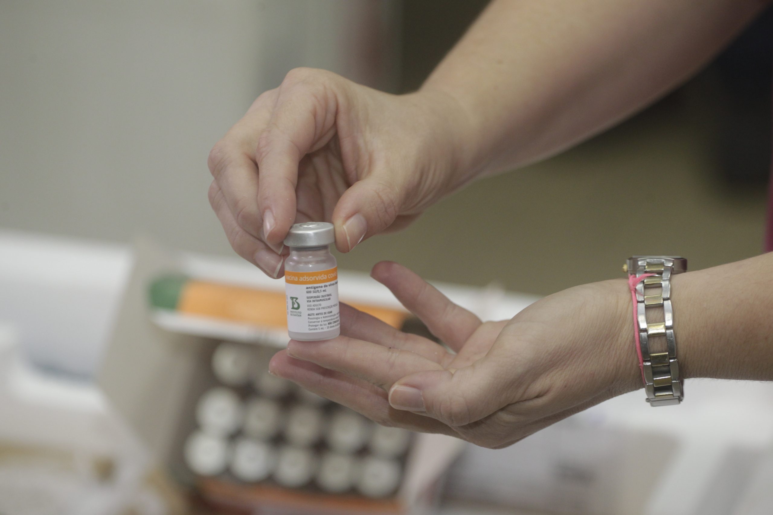 Na Bahia, aplicação da 2º dose da Coronavac começará segunda-feira (15)