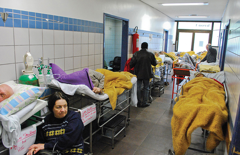 Série histórica mostra agravamento na ocupação de UTIs no SUS