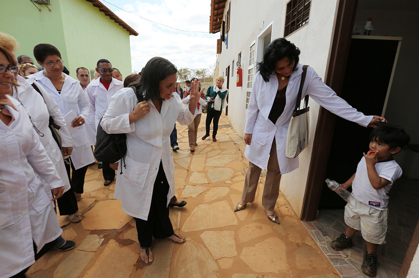 Mais Médicos: governo lança edital com 5,9 mil vagas para o programa