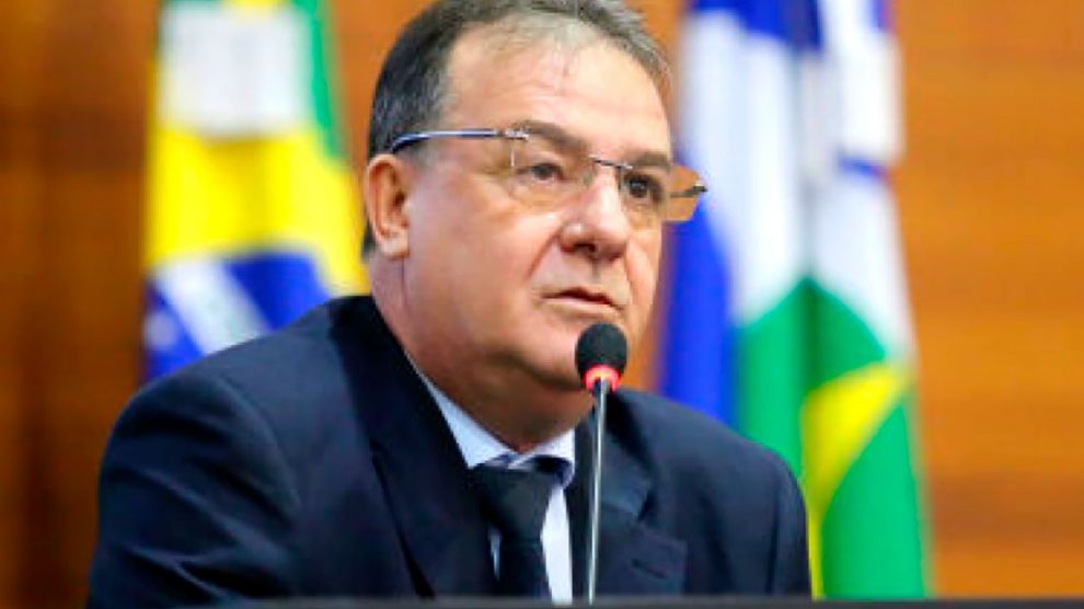 Morre de covid-19 deputado autor de lei contra obrigatoriedade de vacina