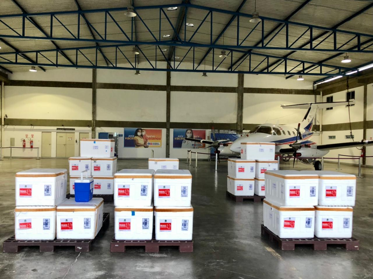 Bahia recebe nova remessa de vacinas contra Covid-19