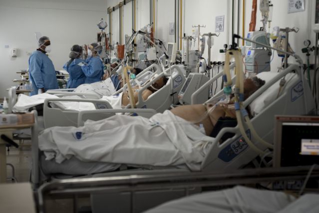 EUA registram recorde de internações por Covid-19 com 132,6 em 24 horas conforme Ômicron se espalha