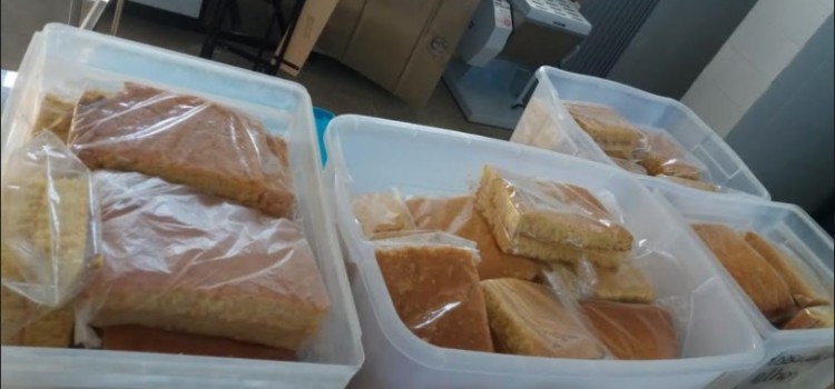 Produtos derivados da mandioca geram renda para agricultores familiares de Ibotirama