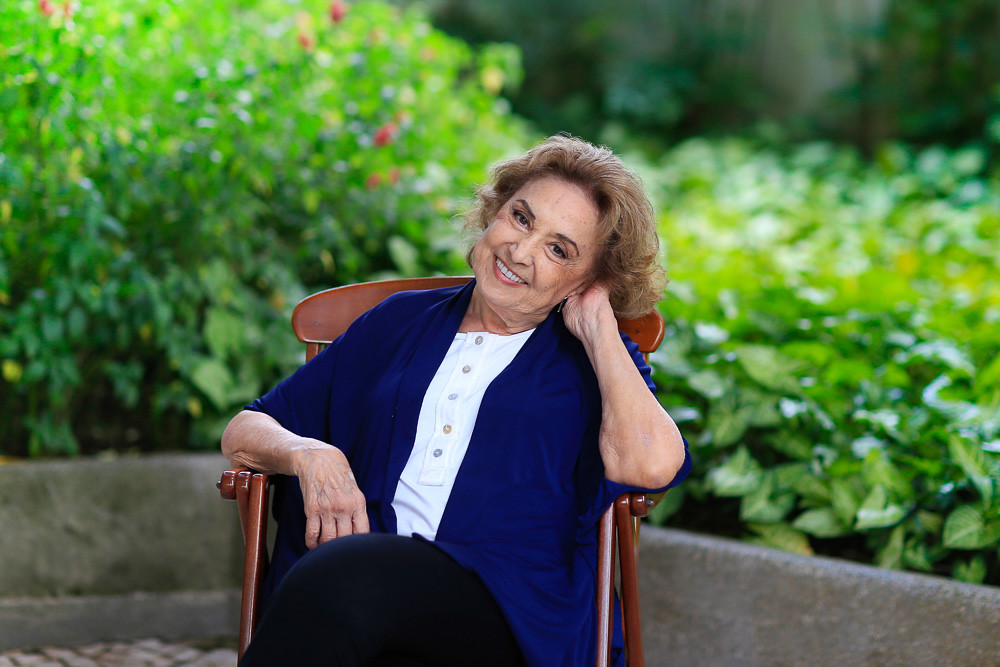 Com câncer no ovário atriz Eva Wilma segue internada em São Paulo