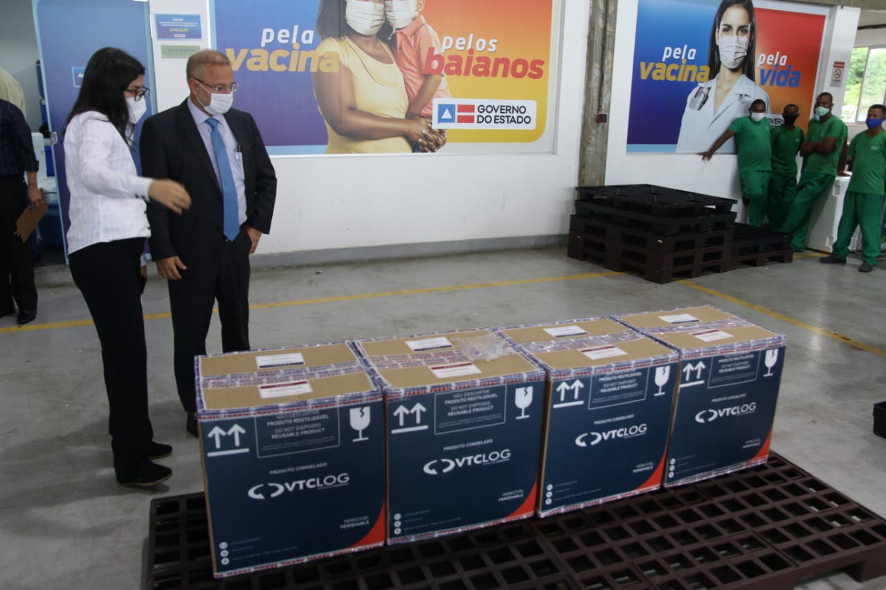 Bahia recebe mais de 400 mil doses de vacina contra Covid-19 neste sábado (31)
