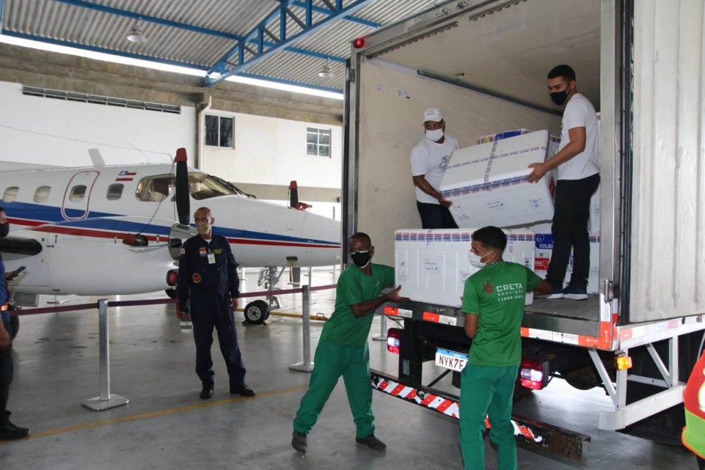 Bahia recebeu mais 629.350 doses de vacinas contra a Covid-19 nessa sexta-feira