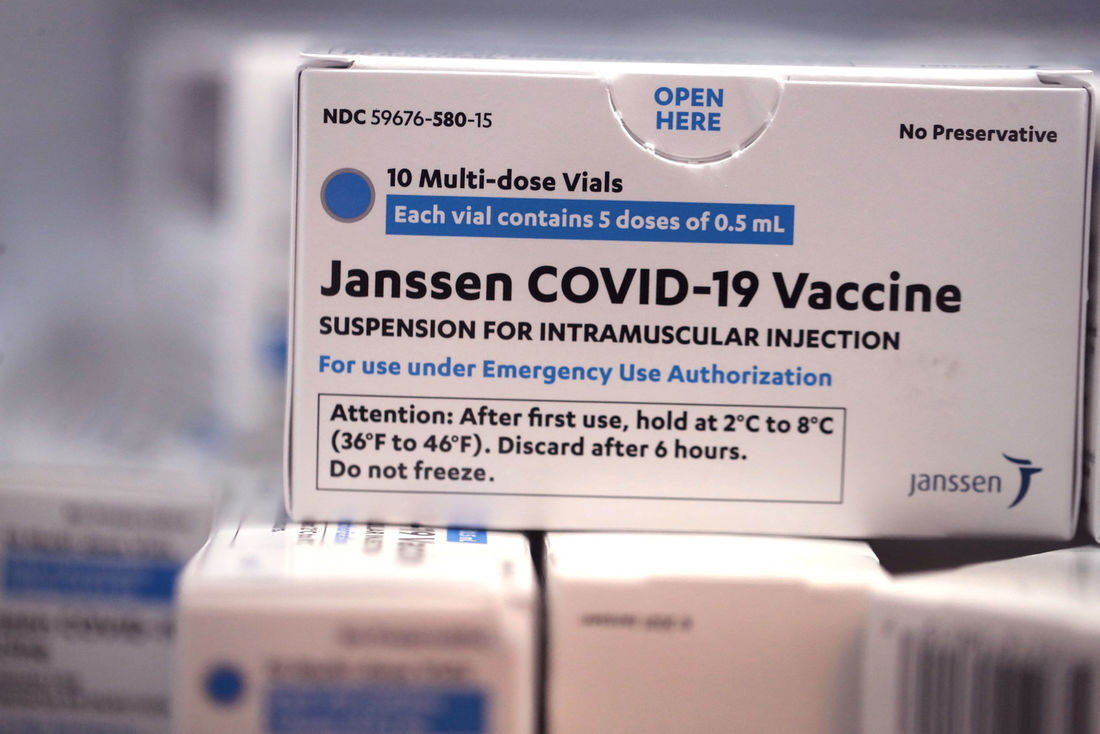 Brasil recebeu nesta quinta-feira (24) mais 300 mil doses de vacina da Janssen