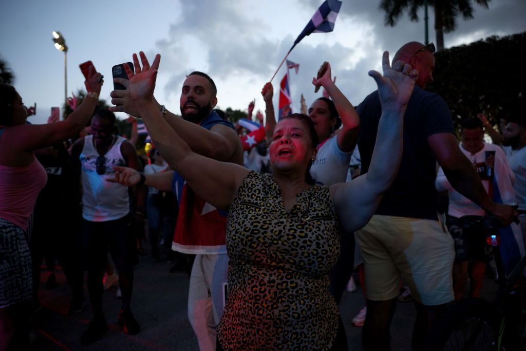 Cuba suspende restrições alfandegárias de alimentos e medicamentos