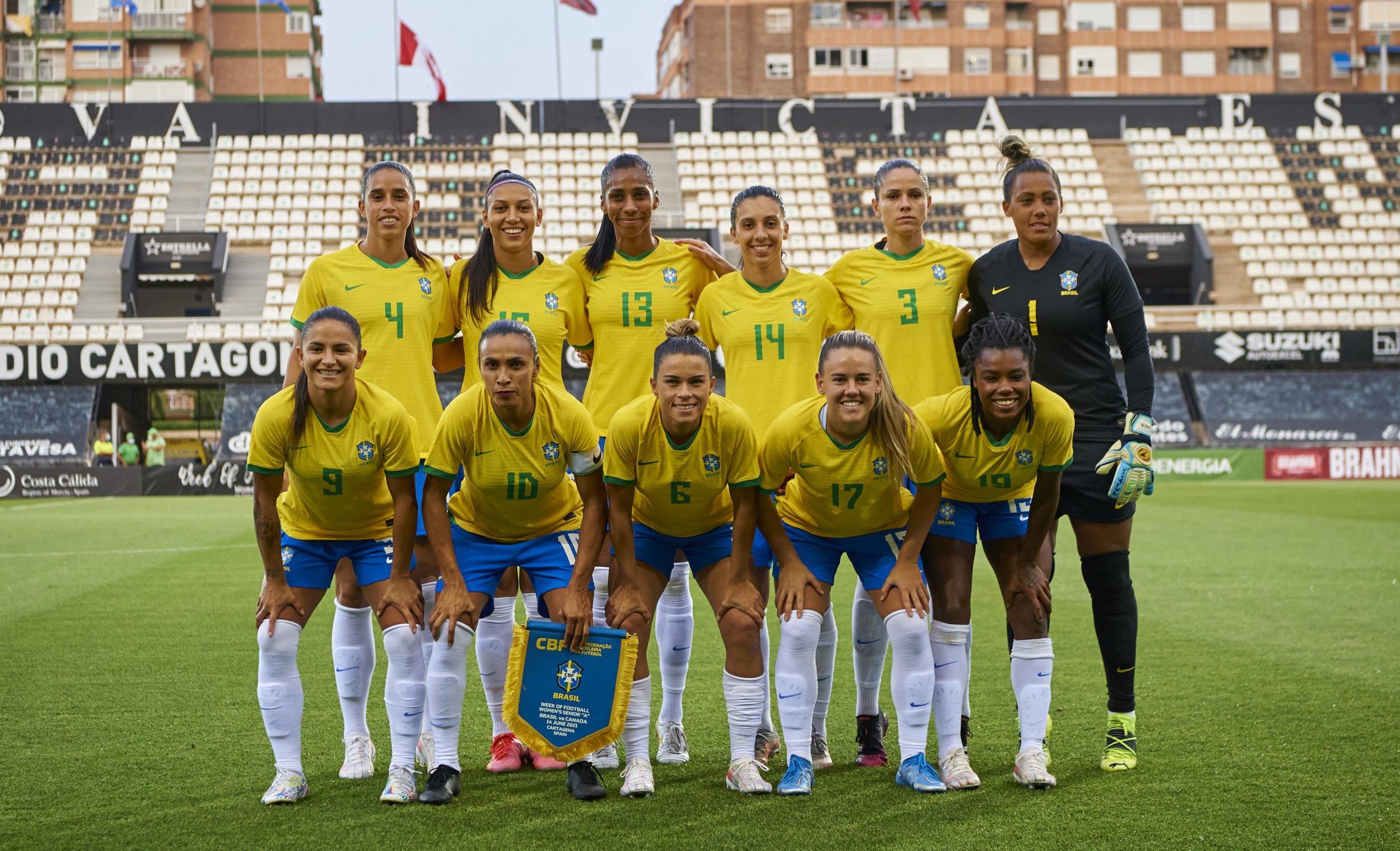Seleção brasileira feminina de futebol embarca para as Olimpíadas de Tóquio