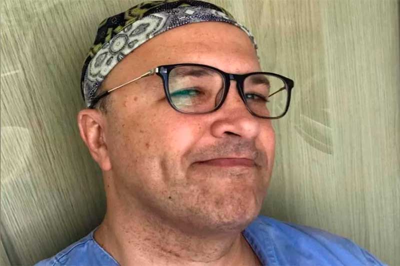 Cirurgião plástico famoso no Instagram é acusado de abuso sexual por 50 mulheres