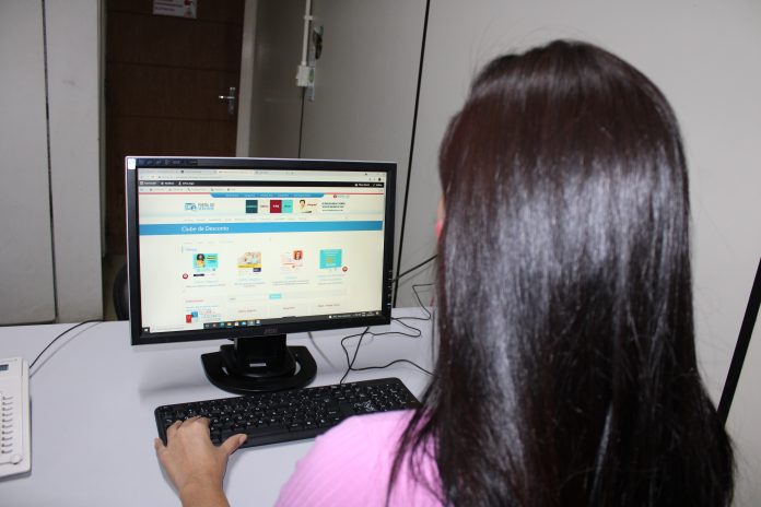 Rede de farmácias concede oferta especial para funcionalismo público em agosto