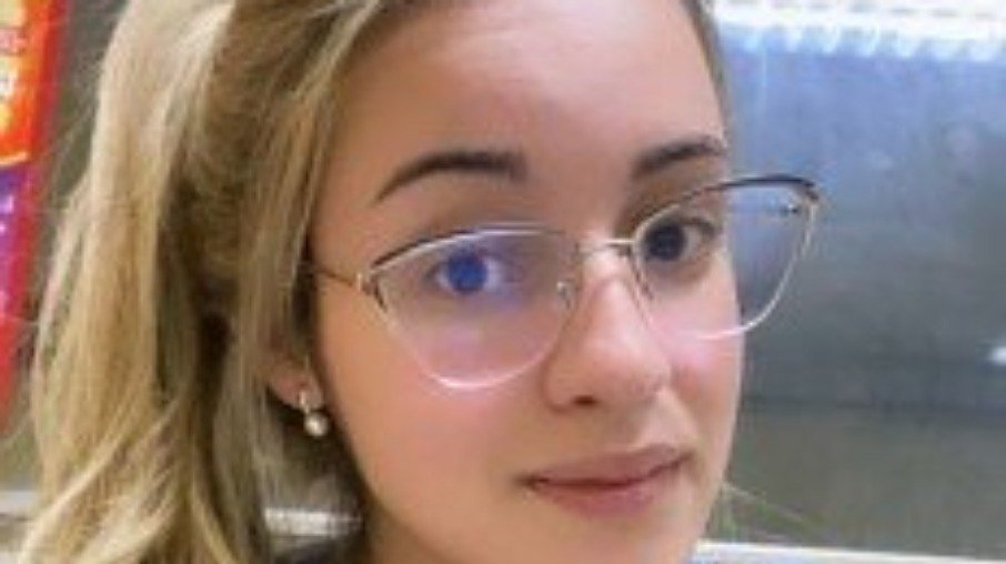 Estudante de Odontologia é presa por se passar por médica