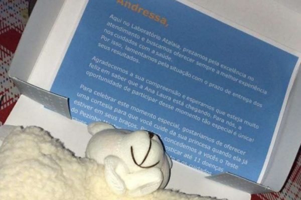 Laboratório é condenado por não entregar exame antes de chá revelação