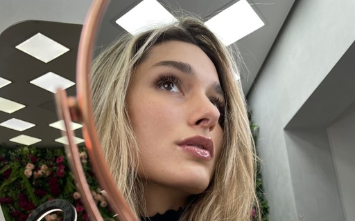 Sasha Meneghel faz tratamento para ficar com lábios volumosos