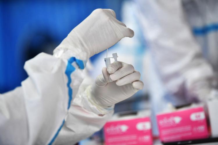 Cientistas desenvolvem teste de detecção de covid-19 pelo suor