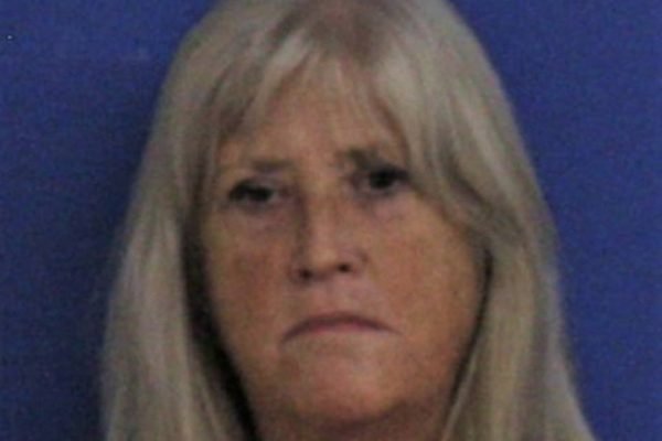 Mulher convence marido de que ele tinha Alzheimer para roubar R$ 3 milhões