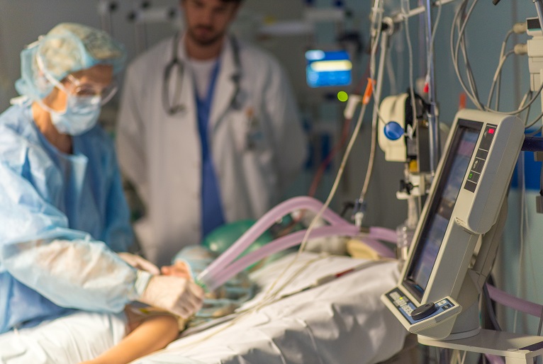 Fiocruz alerta sobre tendência de alta em casos de síndrome respiratória aguda grave