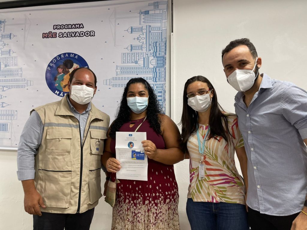 ‘Mãe Salvador’: Sesab inicia entrega de cartões do transporte público para locomoção de gestantes no pré-natal