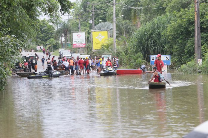 Enchentes afetam saúde mental de moradores da capital gaúcha