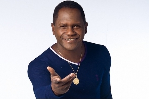 Tatau cancela apresentações após testar positivo para Covid-19